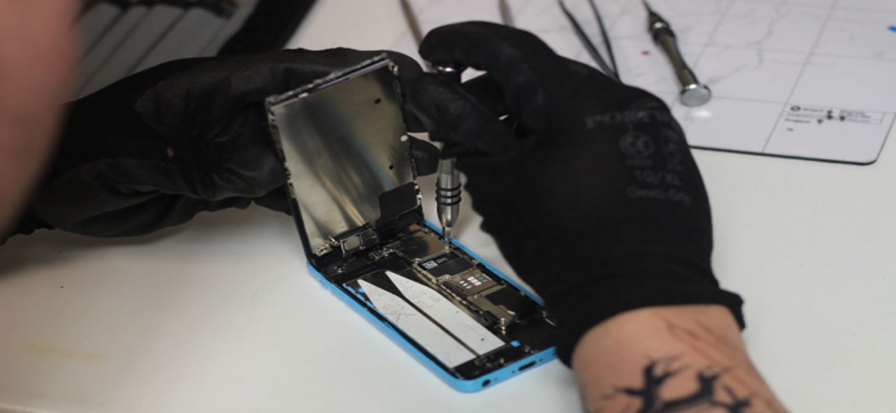 How can you benefit from Call Out Phone Repairs Wigan?