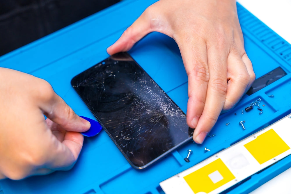 How Much Does iPhone 16 Screen Repair Cost