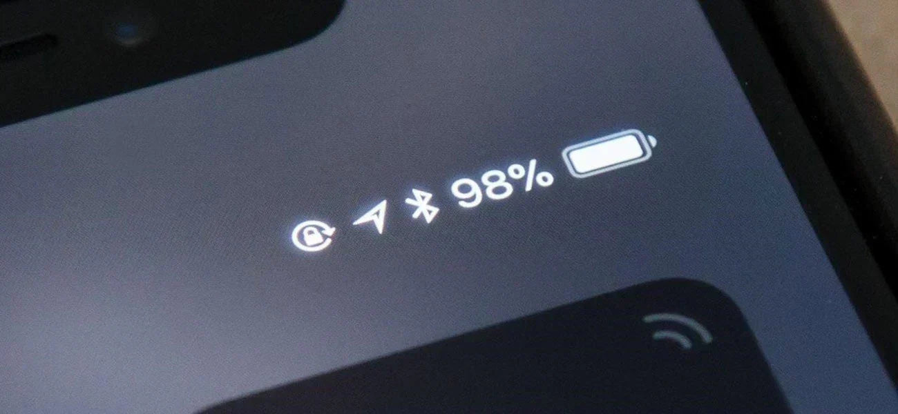 iPhone XR displaying battery percentage in the top-right corner of the screen