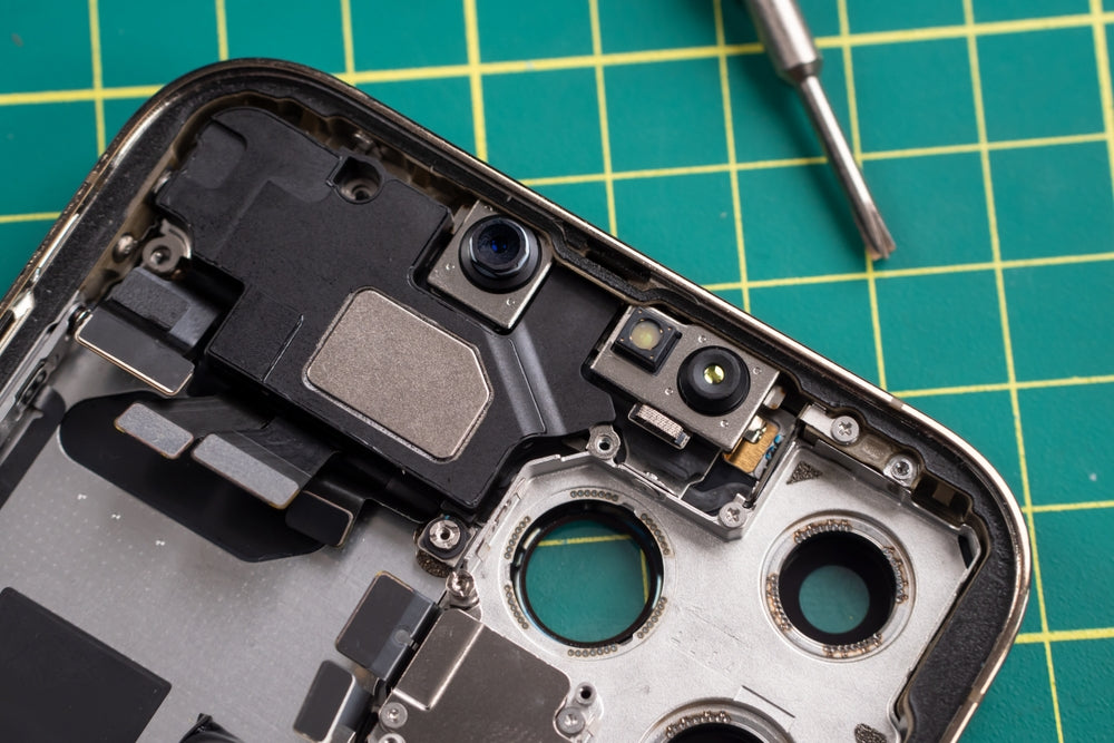 How Much to Fix iPhone 13 Screen?