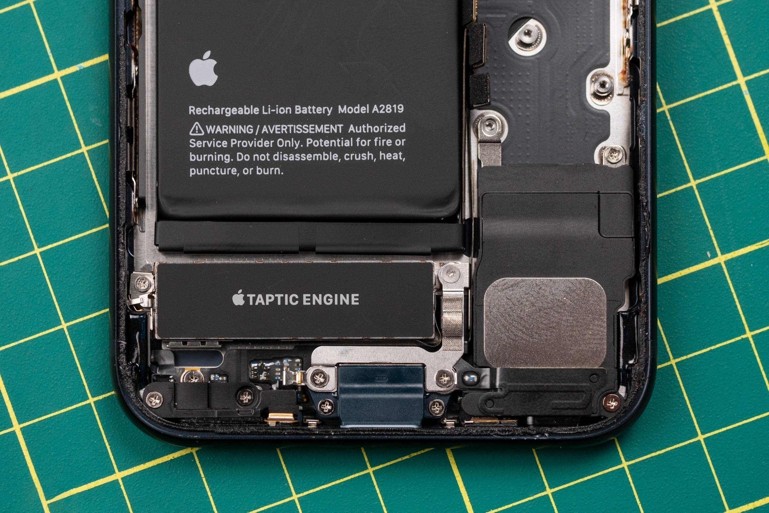 Why Is My iPhone SE 3 Battery Draining So Fast?